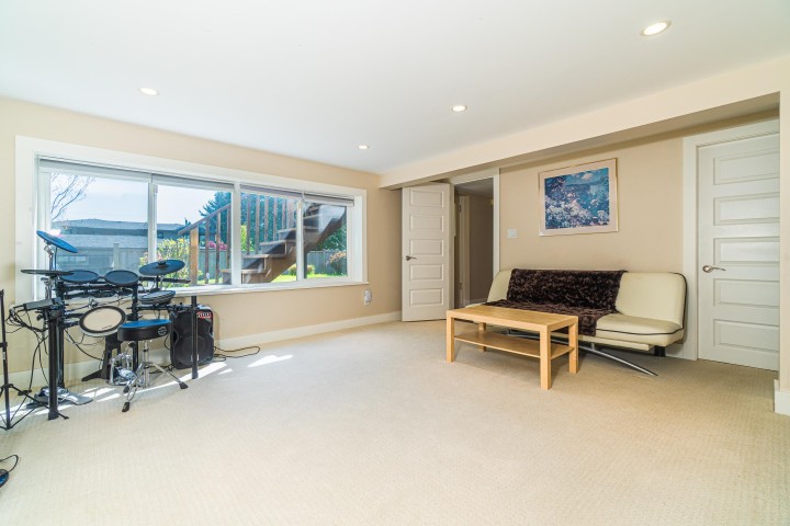 Photo 25 at 2460 Mathers Avenue, Dundarave, West Vancouver