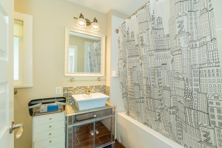 Photo 21 at 2460 Mathers Avenue, Dundarave, West Vancouver