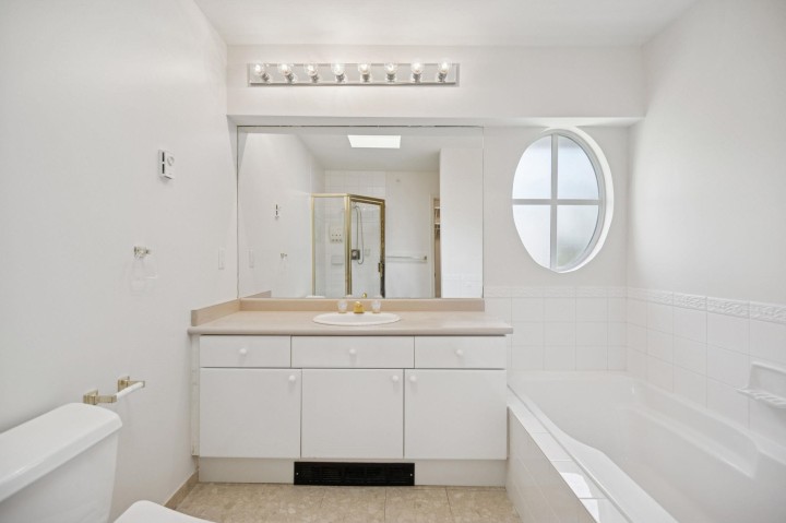 Photo 28 at 43 - 5880 Hampton Place, University VW, Vancouver West