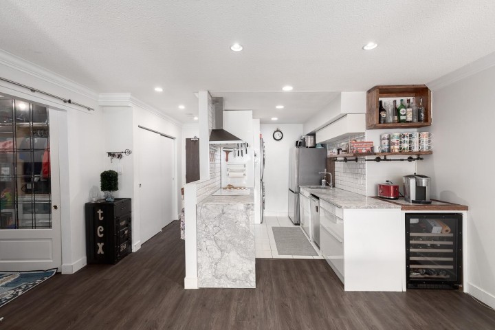 Photo 5 at 304 - 1352 W 10th Avenue, Fairview VW, Vancouver West