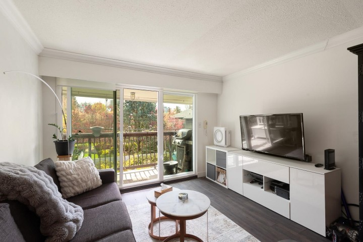 Photo 10 at 304 - 1352 W 10th Avenue, Fairview VW, Vancouver West