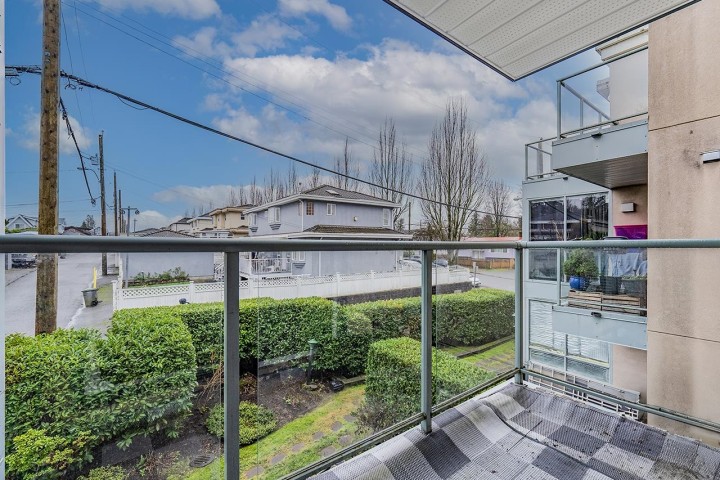 Photo 20 at 211 - 5818 Lincoln Street, Killarney VE, Vancouver East