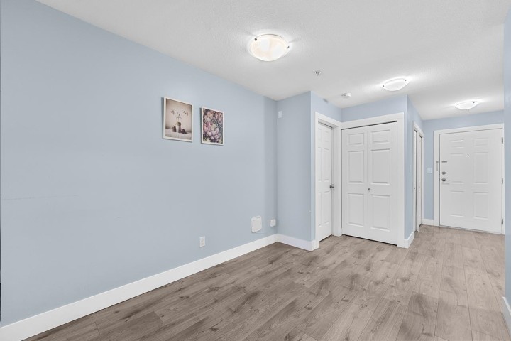 Photo 9 at 211 - 5818 Lincoln Street, Killarney VE, Vancouver East