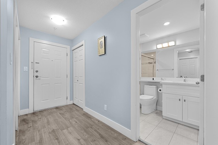 Photo 10 at 211 - 5818 Lincoln Street, Killarney VE, Vancouver East