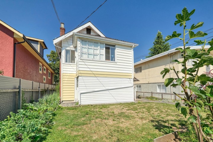 Photo 34 at 2336 E 45 Avenue, Killarney VE, Vancouver East