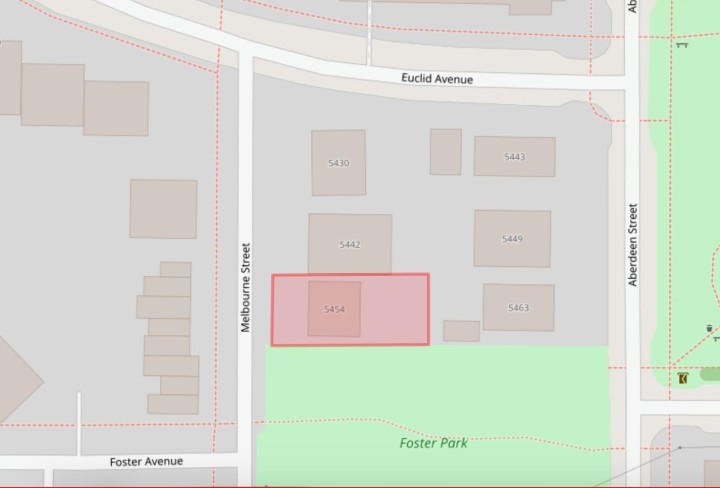 Photo 2 at 5454 Melbourne Street, Collingwood VE, Vancouver East