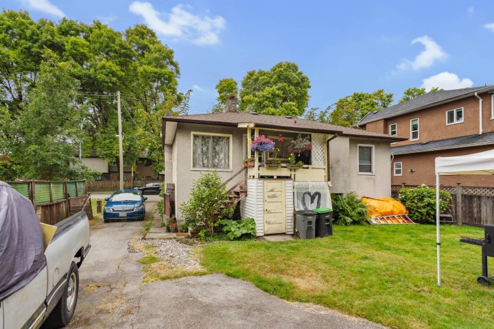 Photo 16 at 5454 Melbourne Street, Collingwood VE, Vancouver East