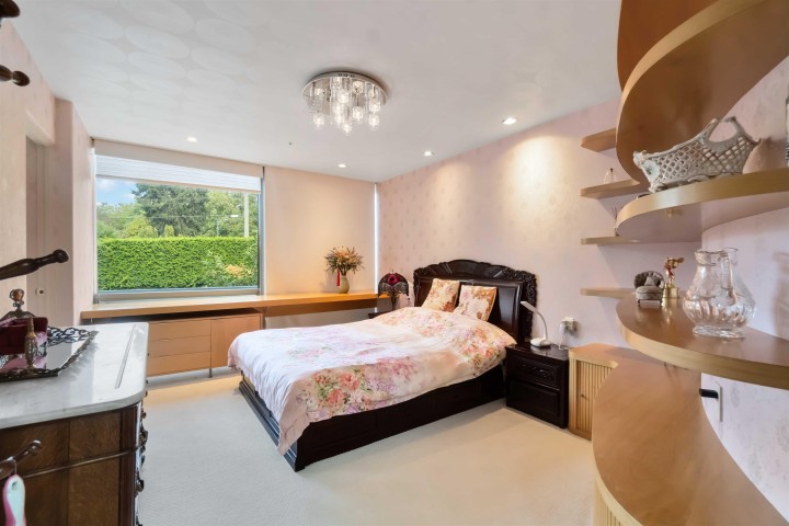 Photo 17 at 1919 W 57th Avenue, S.W. Marine, Vancouver West