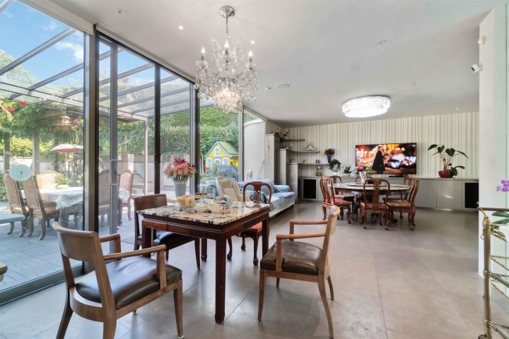 Photo 9 at 1919 W 57th Avenue, S.W. Marine, Vancouver West