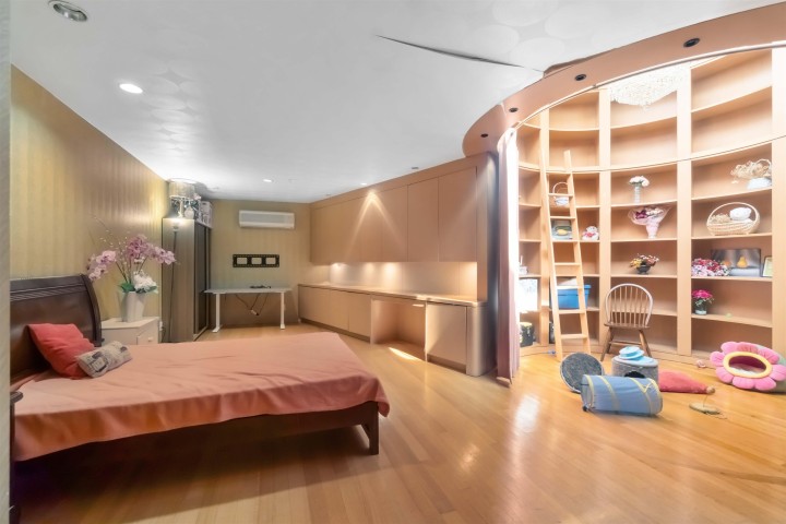 Photo 15 at 1919 W 57th Avenue, S.W. Marine, Vancouver West