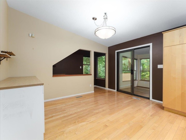 Photo 6 at 277 E Braemar Road, Upper Lonsdale, North Vancouver