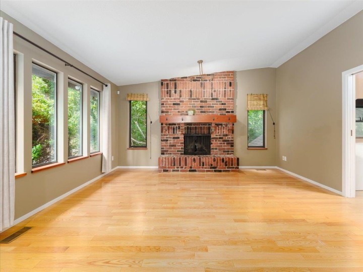 Photo 10 at 277 E Braemar Road, Upper Lonsdale, North Vancouver