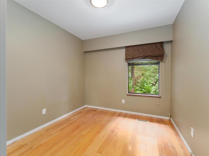 Photo 19 at 277 E Braemar Road, Upper Lonsdale, North Vancouver