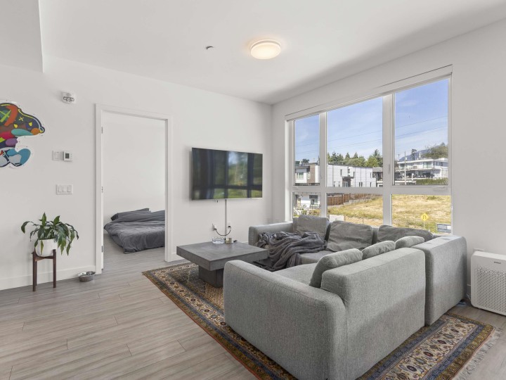 Photo 3 at 312 - 747 E 3rd Street, Queensbury, North Vancouver