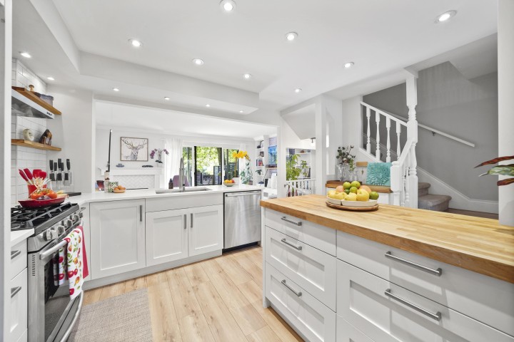 Photo 7 at 49 - 1910 Cedar Village Crescent, Westlynn, North Vancouver