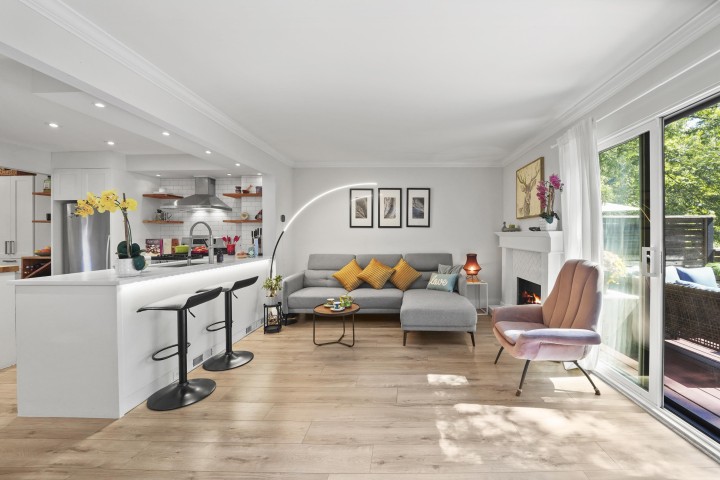 Photo 3 at 49 - 1910 Cedar Village Crescent, Westlynn, North Vancouver