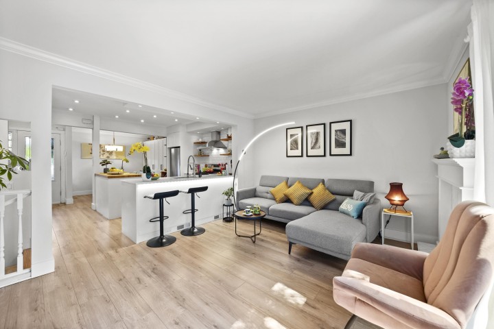 Photo 4 at 49 - 1910 Cedar Village Crescent, Westlynn, North Vancouver