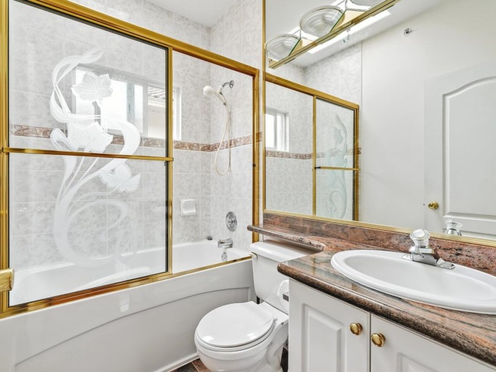 Photo 12 at 3056 Adanac Street, Renfrew VE, Vancouver East