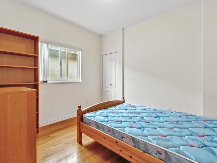 Photo 9 at 3056 Adanac Street, Renfrew VE, Vancouver East