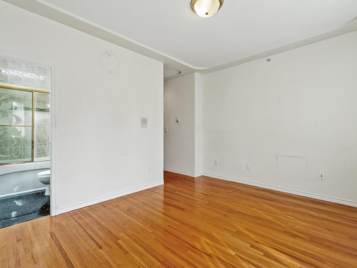 Photo 8 at 3056 Adanac Street, Renfrew VE, Vancouver East