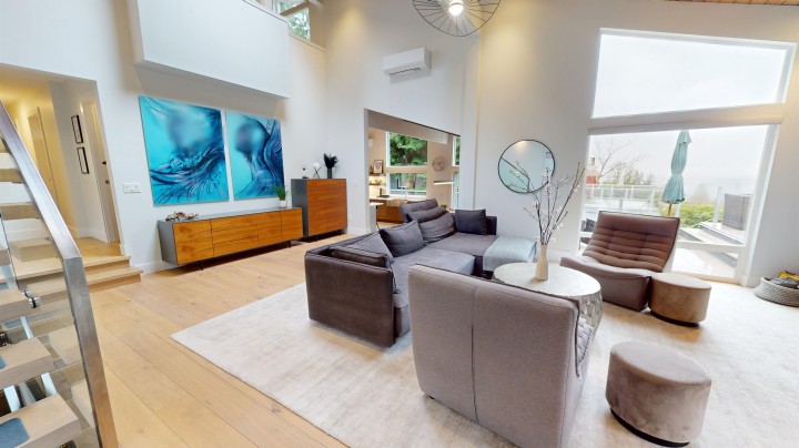 Photo 3 at 4062 Norwood Avenue, Upper Delbrook, North Vancouver