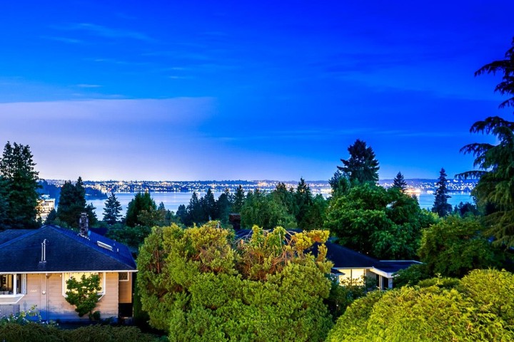 Photo 3 at 1555 Lawson Avenue, Ambleside, West Vancouver