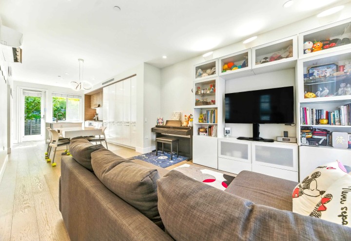 Photo 5 at 276 W 62nd Avenue, Marpole, Vancouver West