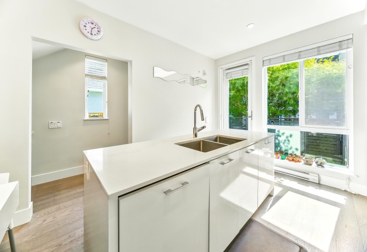 Photo 9 at 276 W 62nd Avenue, Marpole, Vancouver West