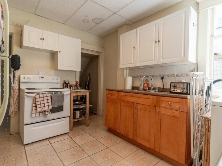 Photo 14 at 3347 W 8th Avenue, Kitsilano, Vancouver West