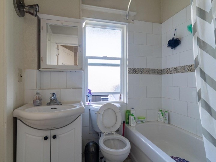 Photo 21 at 3347 W 8th Avenue, Kitsilano, Vancouver West