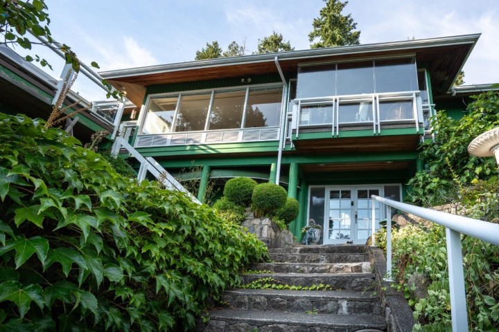 Photo 1 at 4415 Woodcrest Road, Cypress Park Estates, West Vancouver