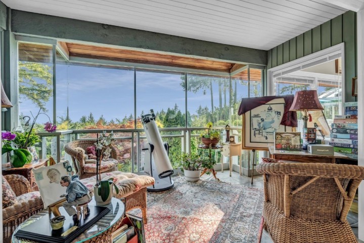 Photo 9 at 4415 Woodcrest Road, Cypress Park Estates, West Vancouver