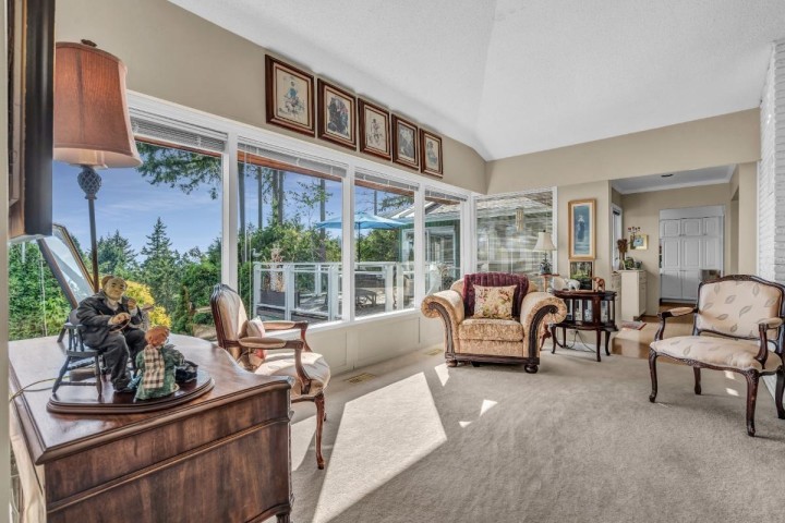 Photo 10 at 4415 Woodcrest Road, Cypress Park Estates, West Vancouver