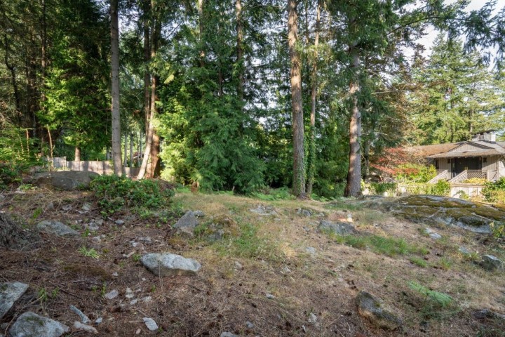 Photo 33 at 4415 Woodcrest Road, Cypress Park Estates, West Vancouver