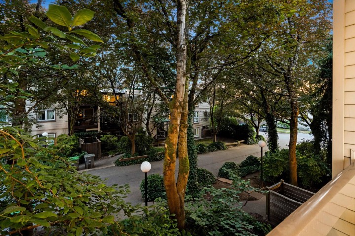 Photo 14 at 202 - 1422 E 3rd Avenue, Grandview Woodland, Vancouver East