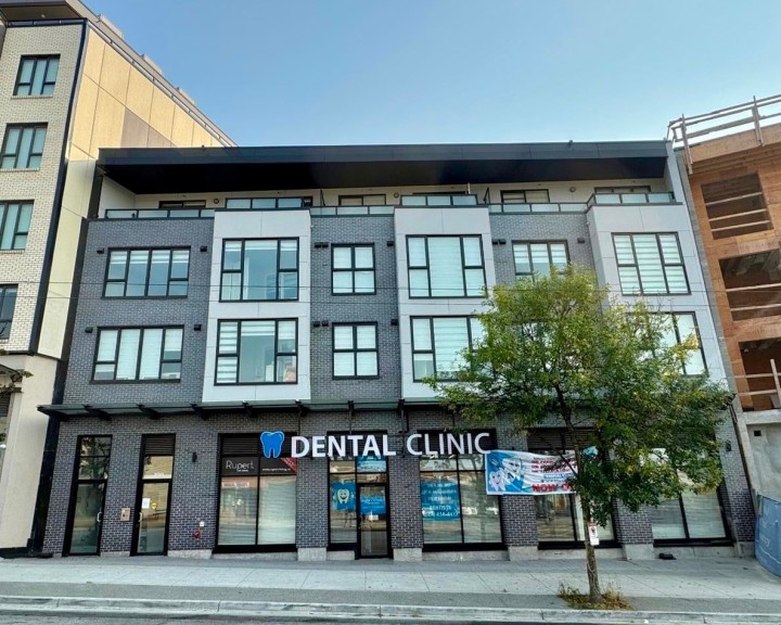 Photo 1 at 307 - 3050 Kingsway, Collingwood VE, Vancouver East