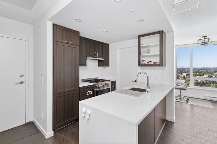 Photo 7 at 2902 - 5515 Boundary Road, Collingwood VE, Vancouver East