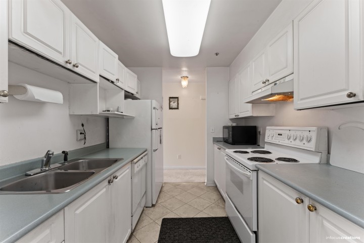 Photo 8 at 74 - 2733 Kent Avenue, South Marine, Vancouver East