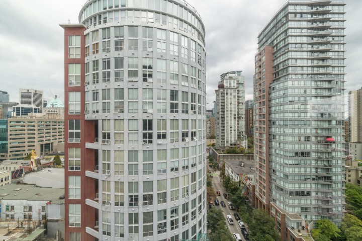 Photo 16 at 1902 - 999 Seymour Street, Downtown VW, Vancouver West