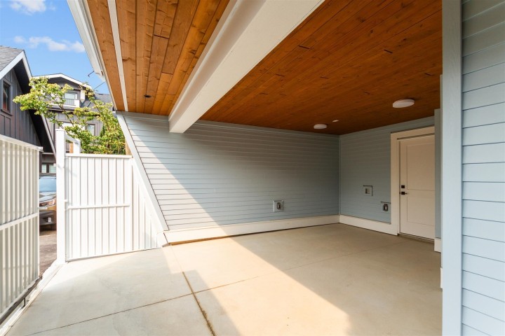 Photo 1 at 1926 William Street, Grandview Woodland, Vancouver East