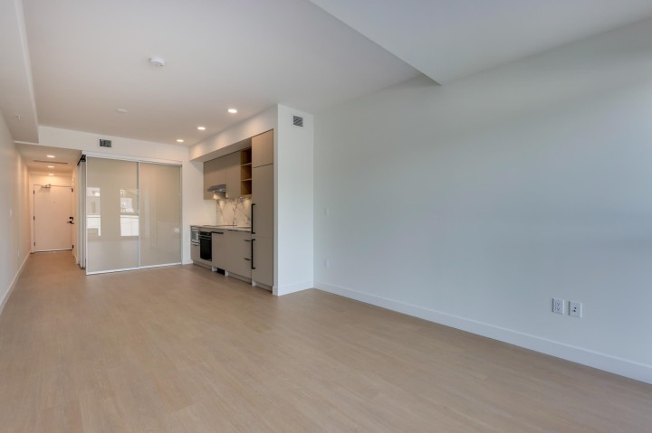 Photo 10 at 564 - 422 E 3rd Street, Lower Lonsdale, North Vancouver