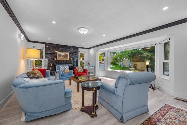 Photo 8 at 4621 Caulfeild Drive, Caulfeild, West Vancouver