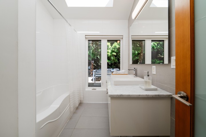 Photo 15 at 3985 Bayridge Avenue, Bayridge, West Vancouver