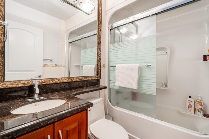 Photo 16 at 1306 E 60 Avenue, South Vancouver, Vancouver East