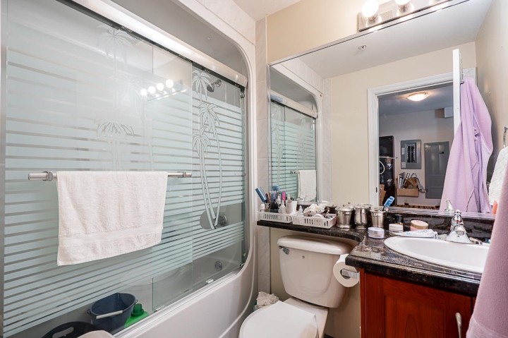 Photo 36 at 1306 E 60 Avenue, South Vancouver, Vancouver East