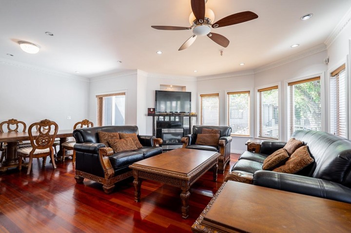 Photo 5 at 1306 E 60 Avenue, South Vancouver, Vancouver East