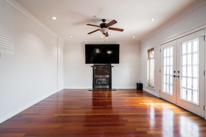 Photo 9 at 1306 E 60 Avenue, South Vancouver, Vancouver East