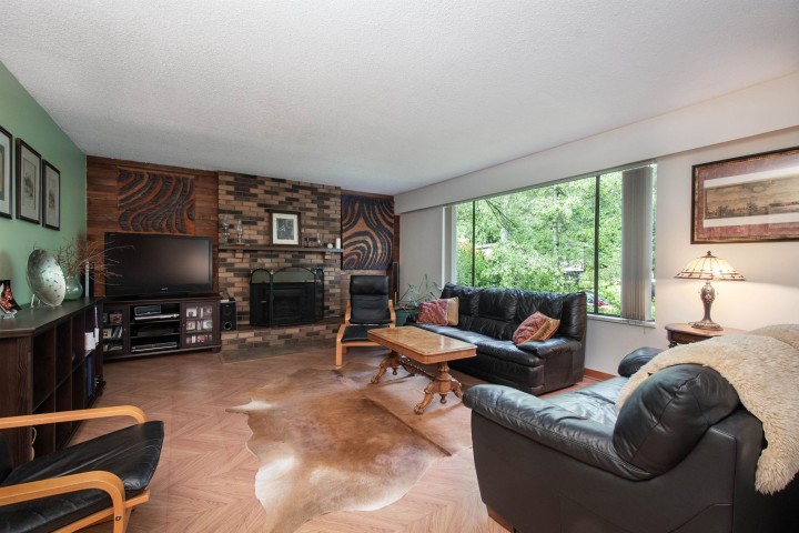 Photo 3 at 3875 Regent Avenue, Upper Lonsdale, North Vancouver