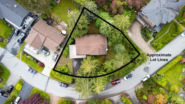 Photo 1 at 3875 Regent Avenue, Upper Lonsdale, North Vancouver