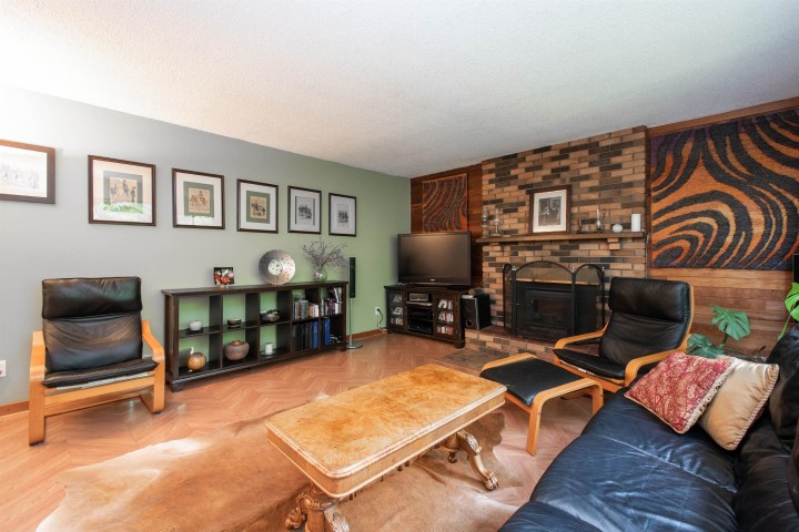 Photo 4 at 3875 Regent Avenue, Upper Lonsdale, North Vancouver